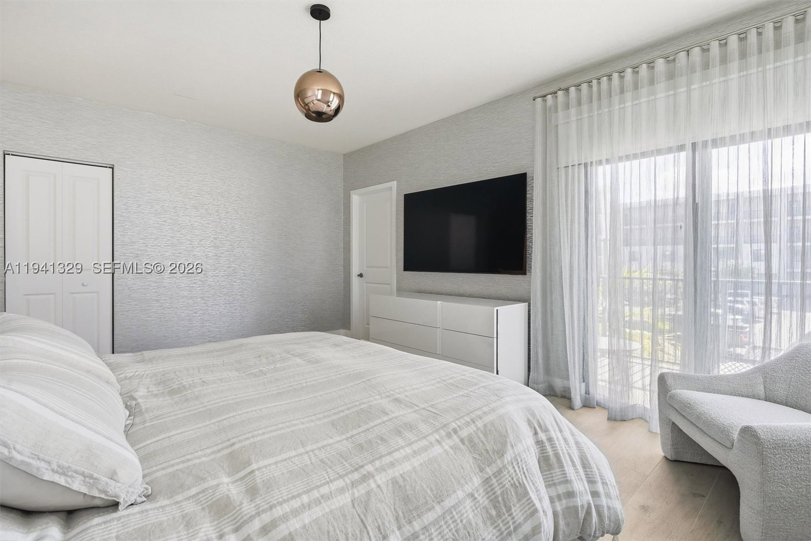 Real estate property located at 4250 83rd Ave, Miami-dade, Downtown Doral South Phas, Doral, FL