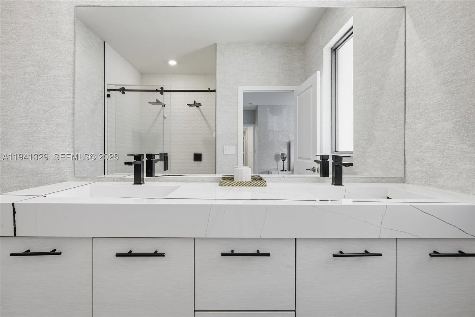 Real estate property located at 4250 83rd Ave, Miami-dade, Downtown Doral South Phas, Doral, FL