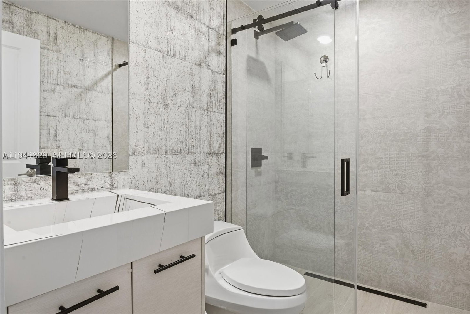 Real estate property located at 4250 83rd Ave, Miami-dade, Downtown Doral South Phas, Doral, FL