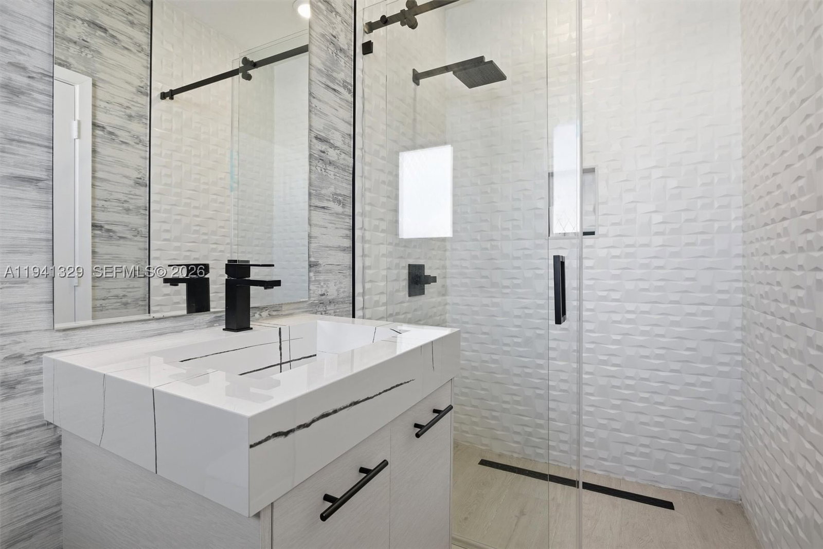 Real estate property located at 4250 83rd Ave, Miami-dade, Downtown Doral South Phas, Doral, FL