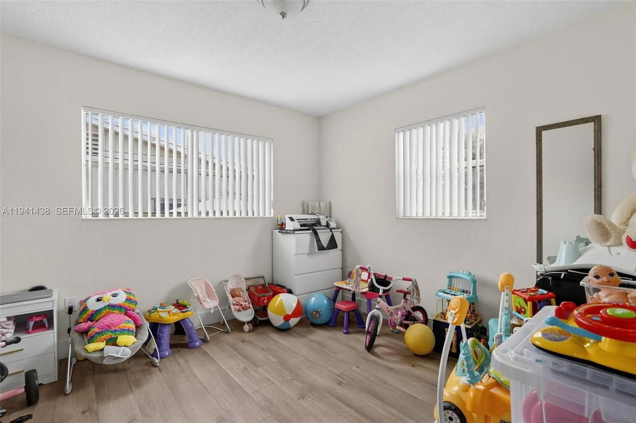 Real estate property located at 8500 16th St, Miami-dade, Westchester Part 3, Miami, FL
