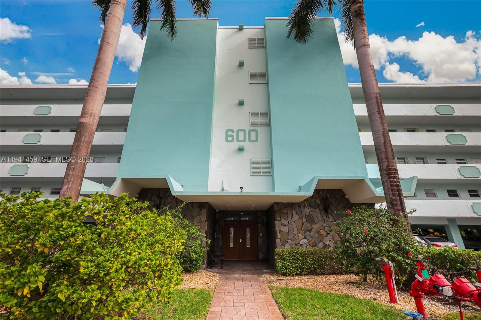 Real estate property located at 600 14th Ave #218, Broward, Fairways North Co-op, Hallandale Beach, FL