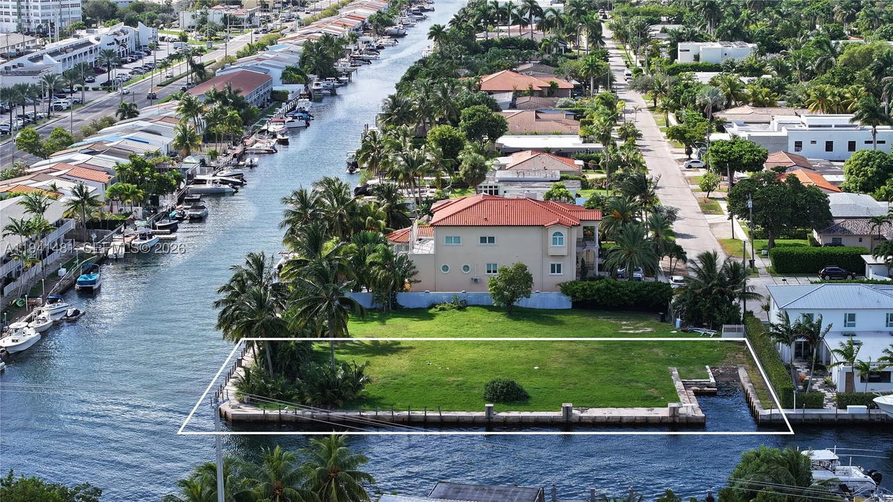 Real estate property located at 2210 124th St, Miami-dade, Keystone Island No 1, North Miami, FL