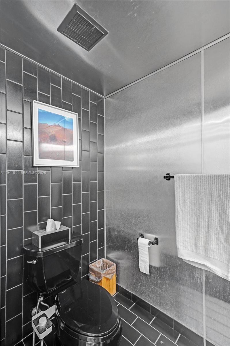 Real estate property located at 21150 Jib Ct J12, Miami-dade, La Mirage Of Harbor Vilg, Aventura, FL