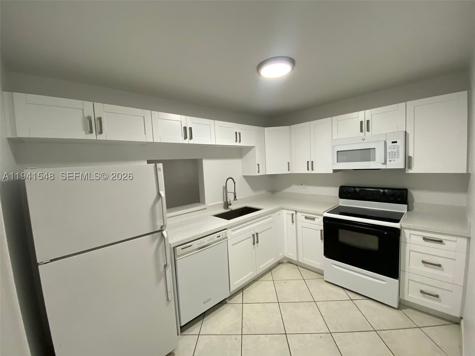 Real estate property located at 4344 9th Ave #9-3D, Broward, Heritage Circle Condo, Deerfield Beach, FL
