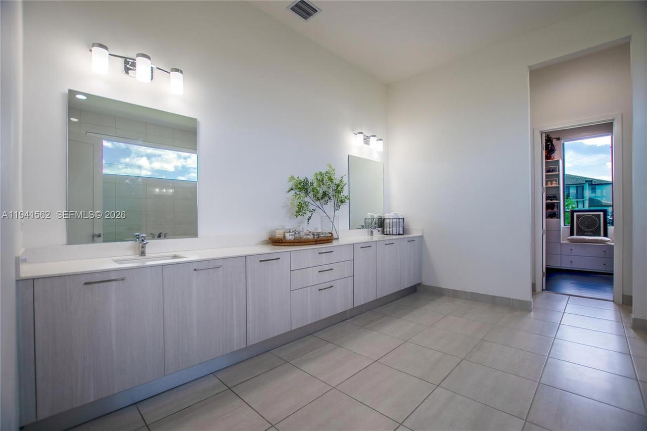 Real estate property located at 15821 49th St, Broward, Circle S Estates, Southwest Ranches, FL
