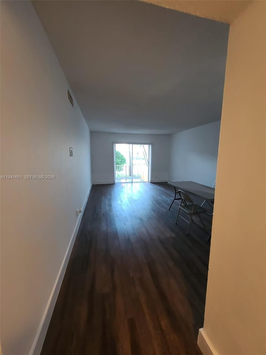 Real estate property located at 18111 68th Ave G106, Miami-dade, Venetian Gardens At Count, Hialeah, FL