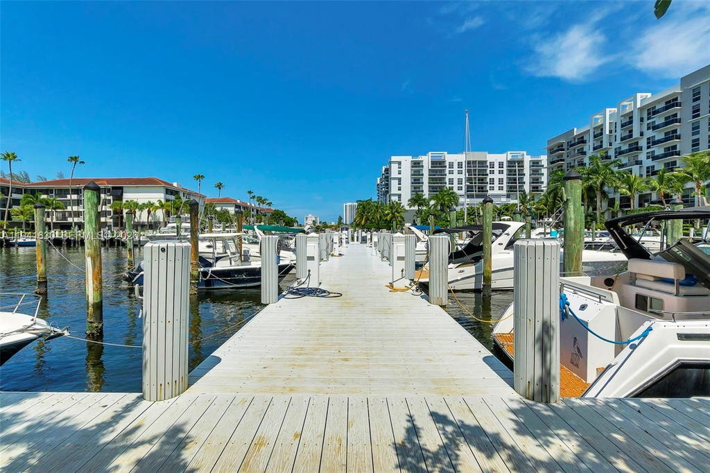 Real estate property located at 3200 Port Royale Dr N #705, Broward, Tower Portsmouth At Port, Fort Lauderdale, FL