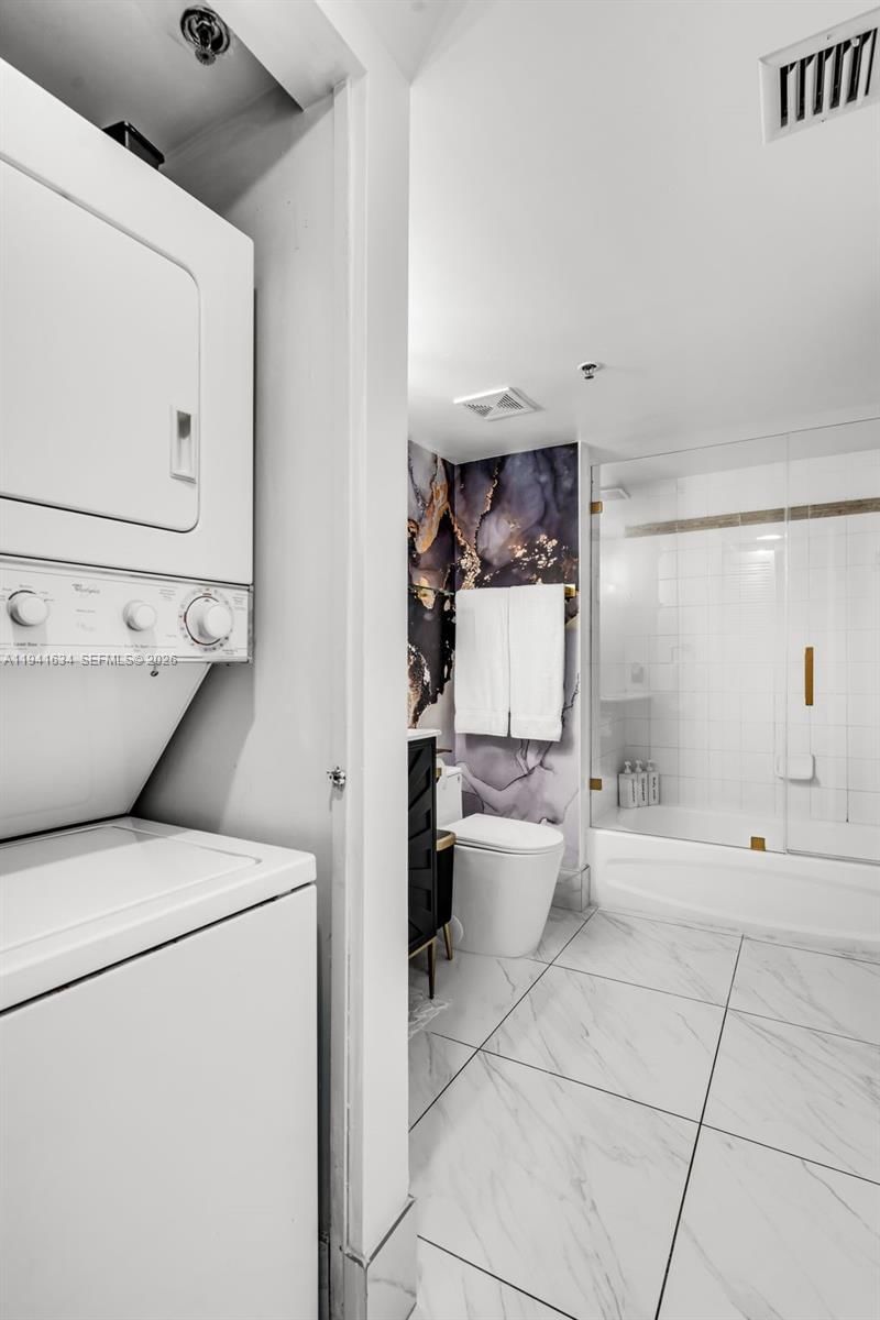 Real estate property located at 1200 Brickell Bay Dr #2807, Miami-dade, The Club At Brickell Bay, Miami, FL