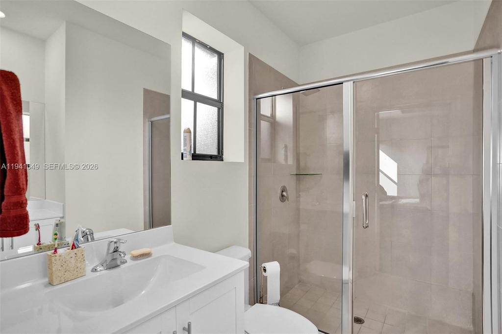 Real estate property located at 10025 32nd Ln, Miami-dade, Aquabella Section One, Hialeah, FL