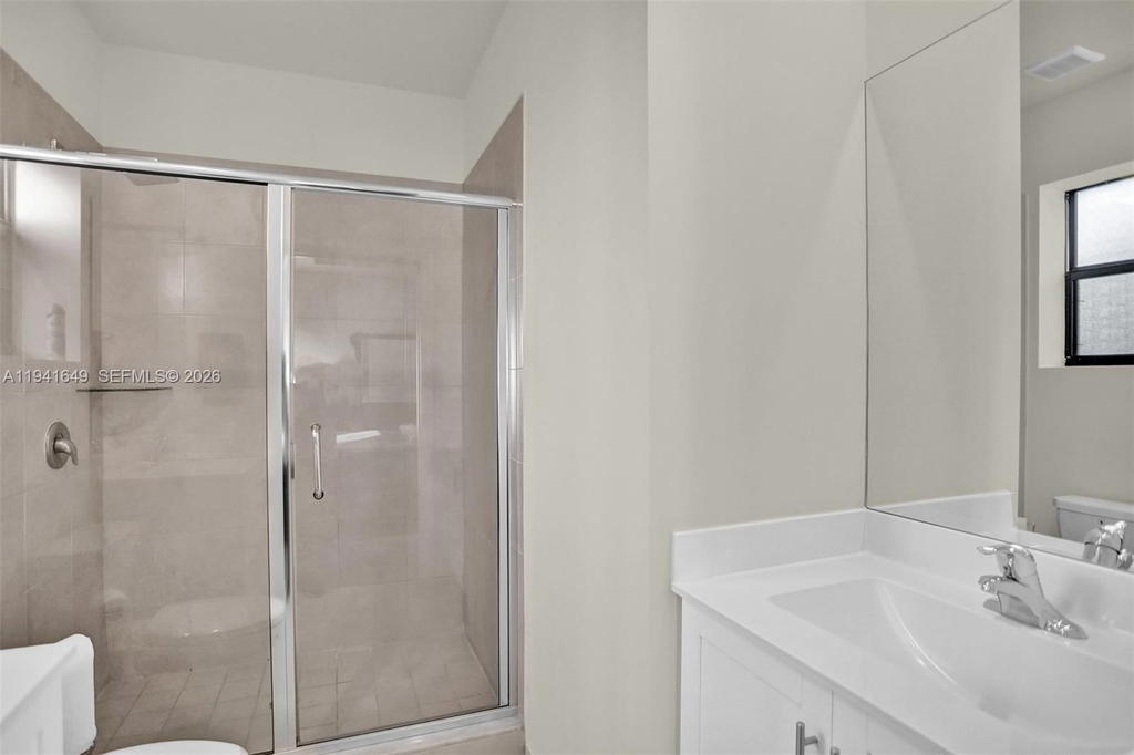 Real estate property located at 10025 32nd Ln, Miami-dade, Aquabella Section One, Hialeah, FL