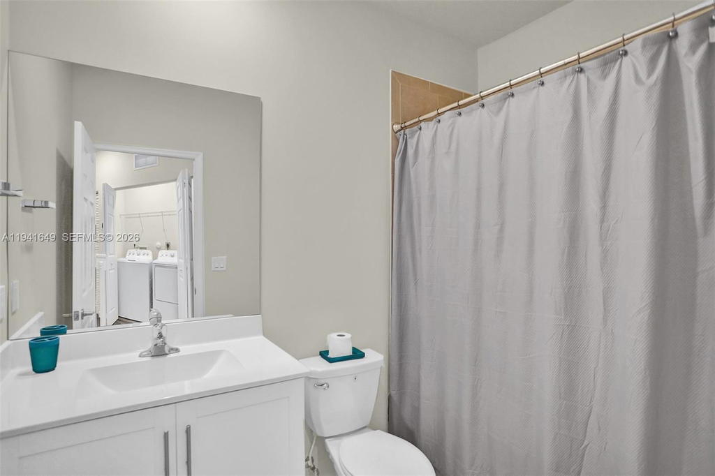 Real estate property located at 10025 32nd Ln, Miami-dade, Aquabella Section One, Hialeah, FL