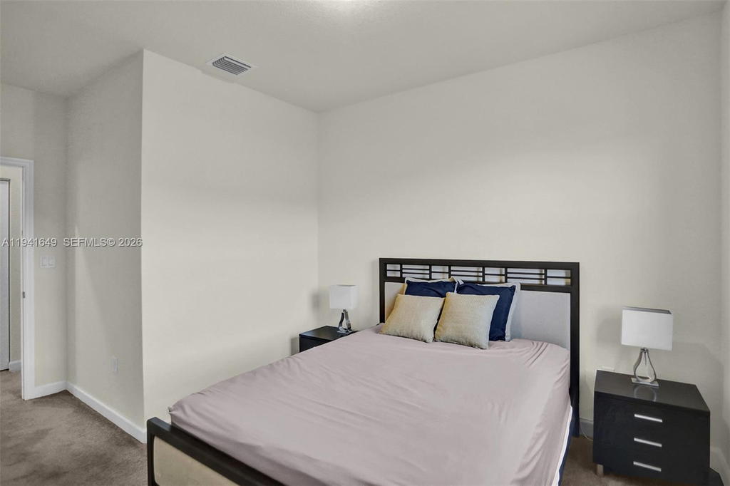 Real estate property located at 10025 32nd Ln, Miami-dade, Aquabella Section One, Hialeah, FL