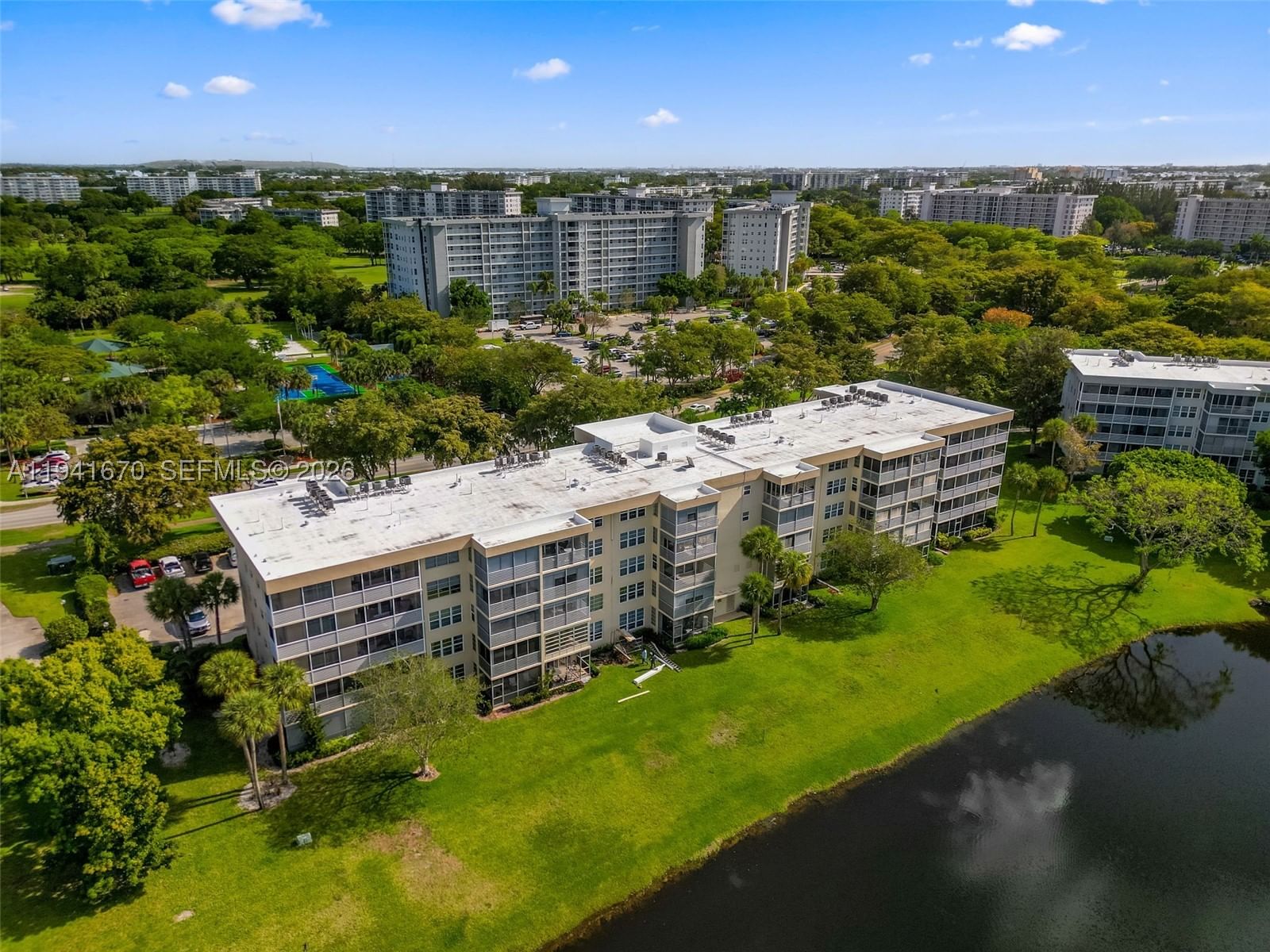 Real estate property located at 4030 Palm Aire Dr #408, Broward, No 102 Palm-aire Country, Pompano Beach, FL