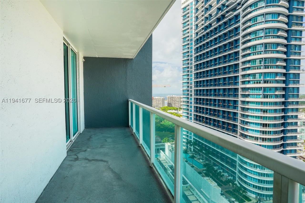 Real estate property located at 1250 Miami Ave #3003, Miami-dade, Vue At Brickell Condo, Miami, FL
