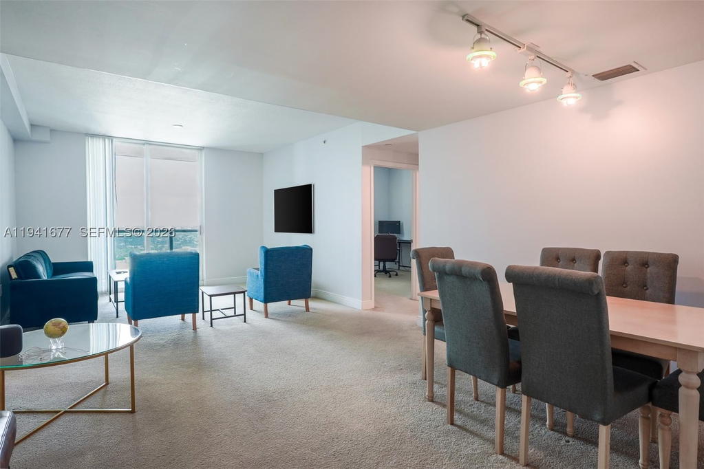 Real estate property located at 1250 Miami Ave #3003, Miami-dade, Vue At Brickell Condo, Miami, FL
