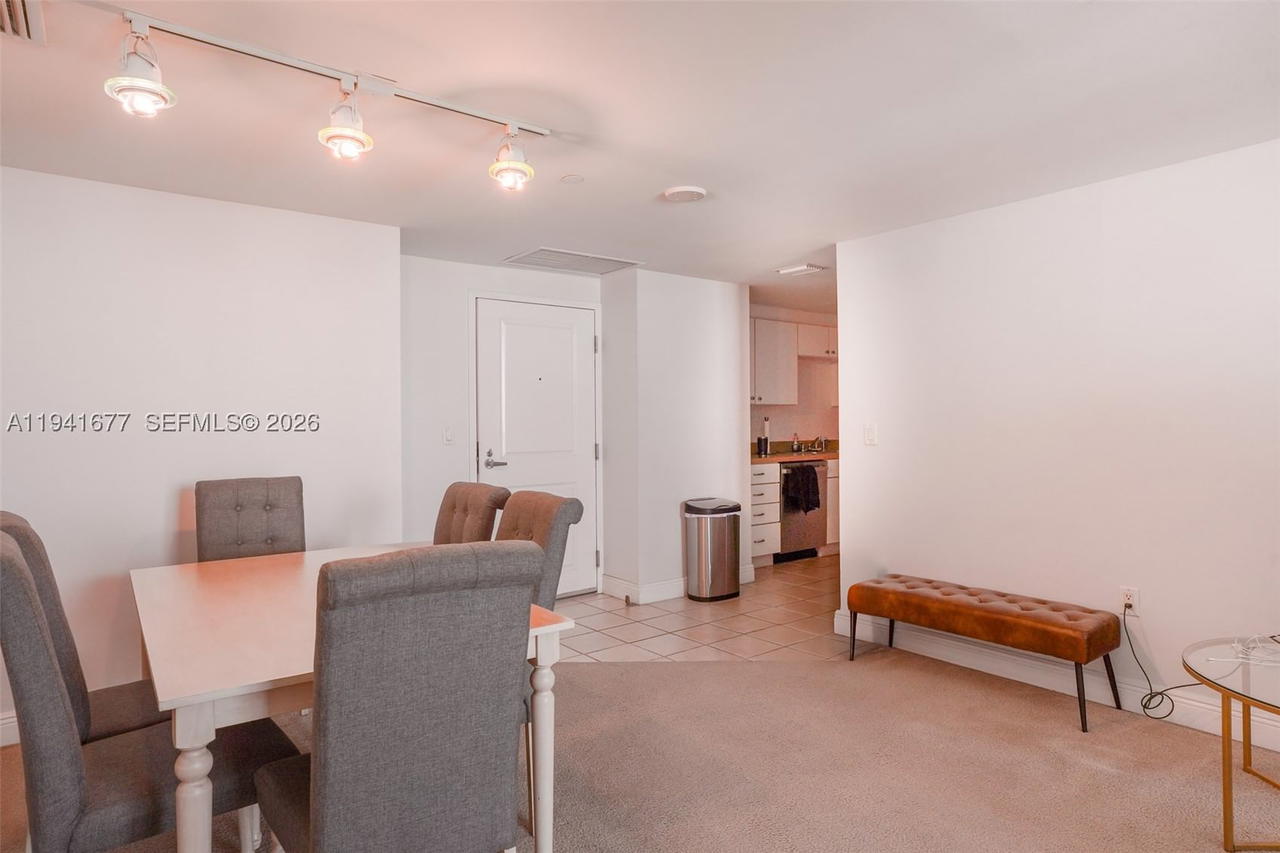 Real estate property located at 1250 Miami Ave #3003, Miami-dade, Vue At Brickell Condo, Miami, FL