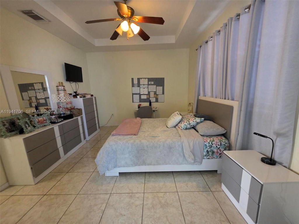 Real estate property located at 11702 137th Pl, Miami-dade, Century Breeze, Miami, FL