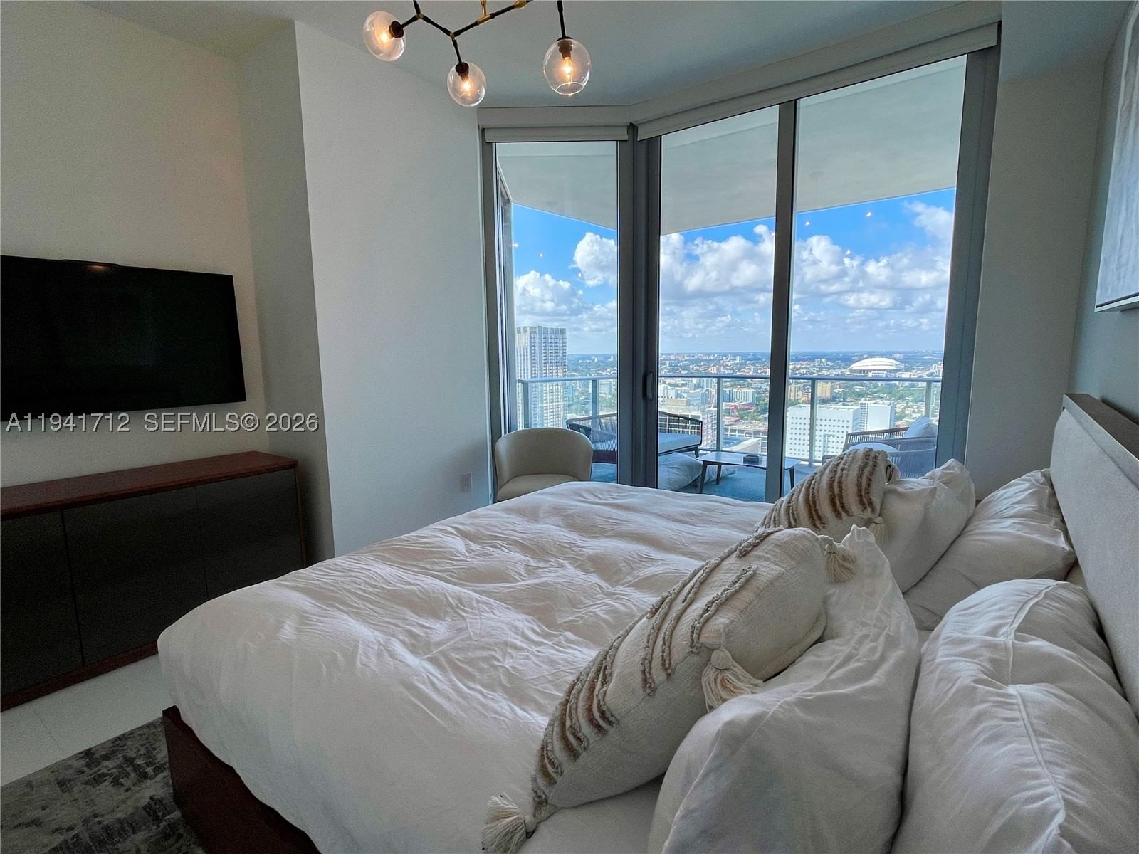 Real estate property located at 851 1st Ave #3606, Miami-dade, Paramount Worldcenter, Miami, FL