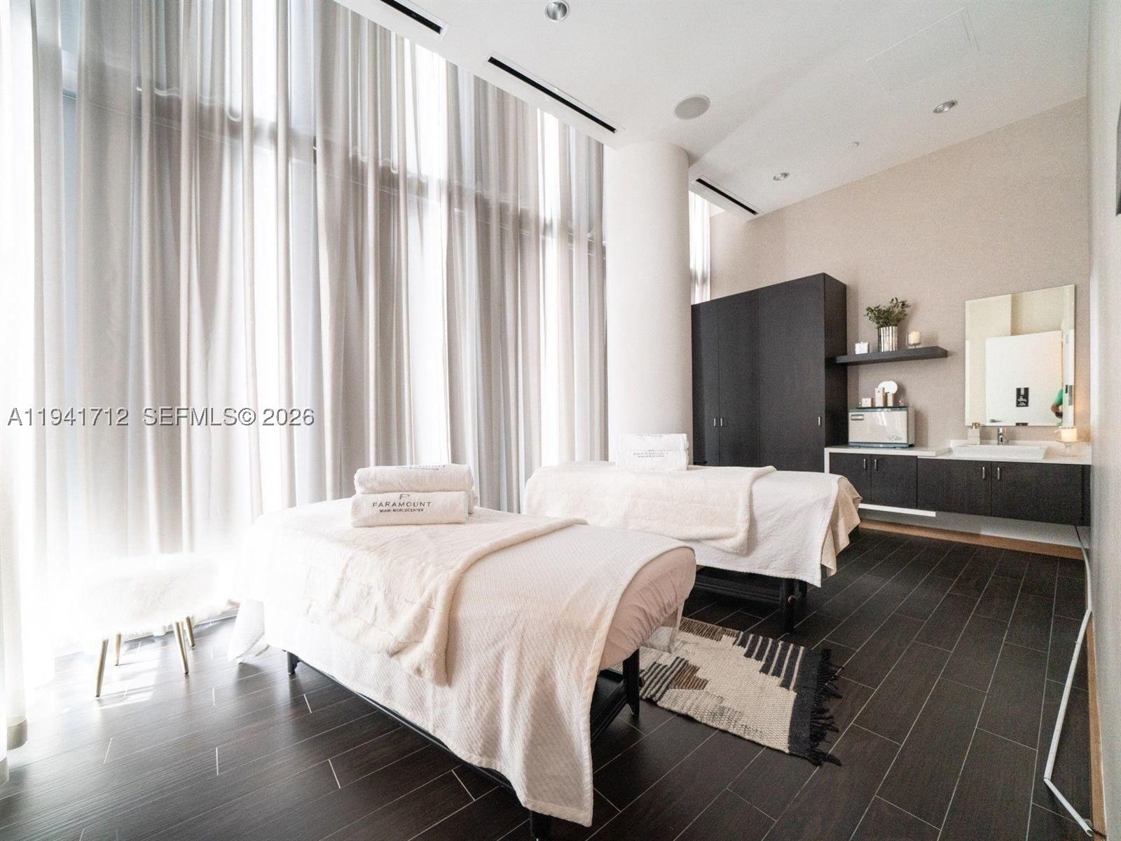 Real estate property located at 851 1st Ave #3606, Miami-dade, Paramount Worldcenter, Miami, FL
