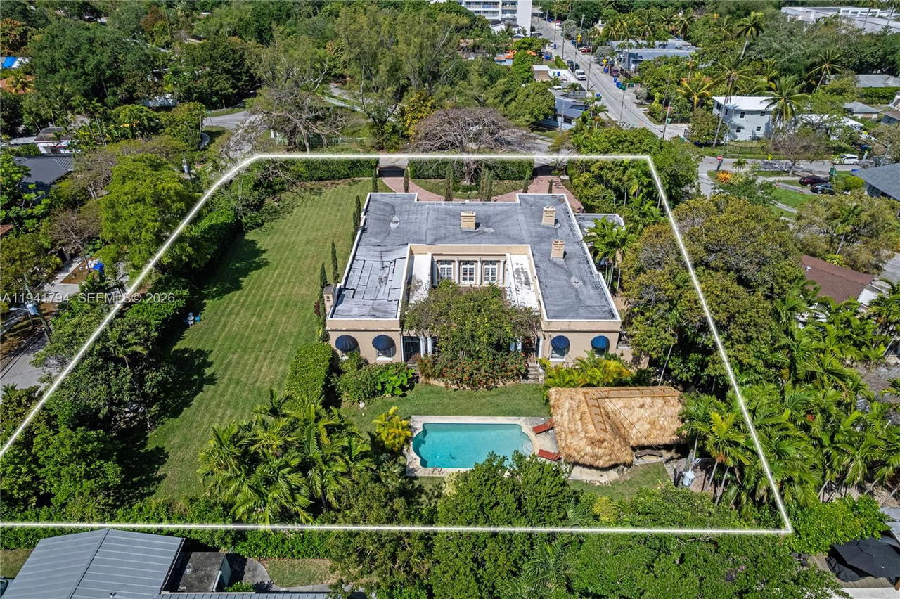 Real estate property located at 8447 Dixie Hwy, Miami-dade, Biscayne Heights, Miami, FL