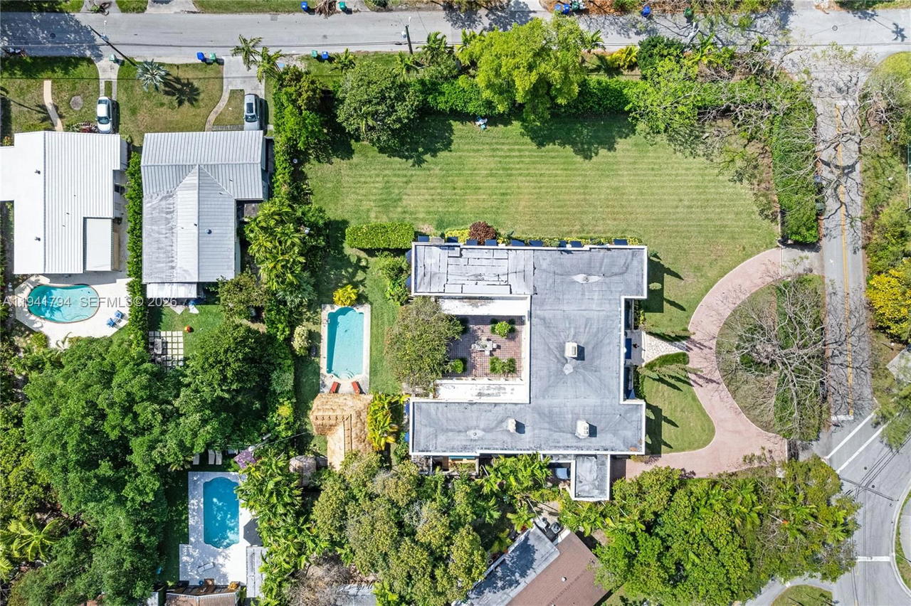 Real estate property located at 8447 Dixie Hwy, Miami-dade, Biscayne Heights, Miami, FL