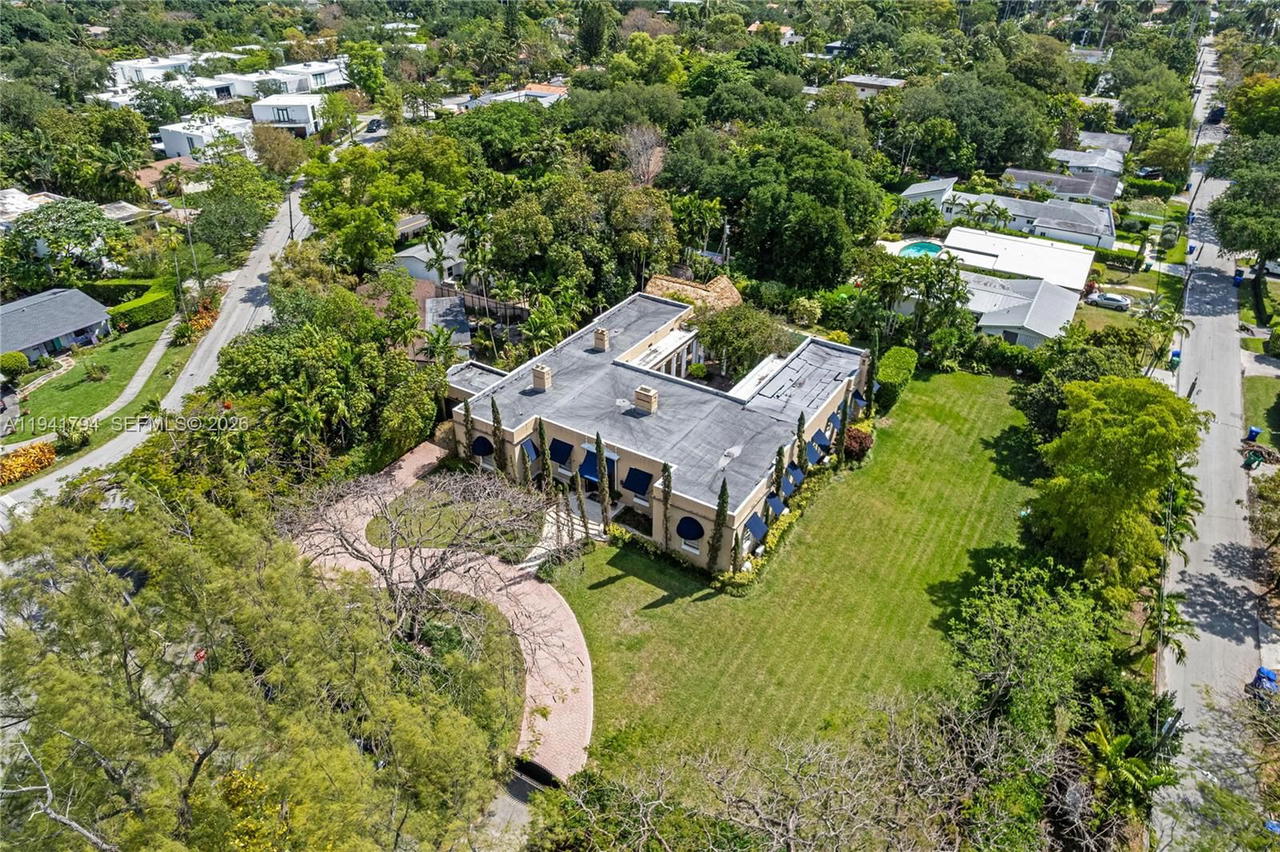 Real estate property located at 8447 Dixie Hwy, Miami-dade, Biscayne Heights, Miami, FL