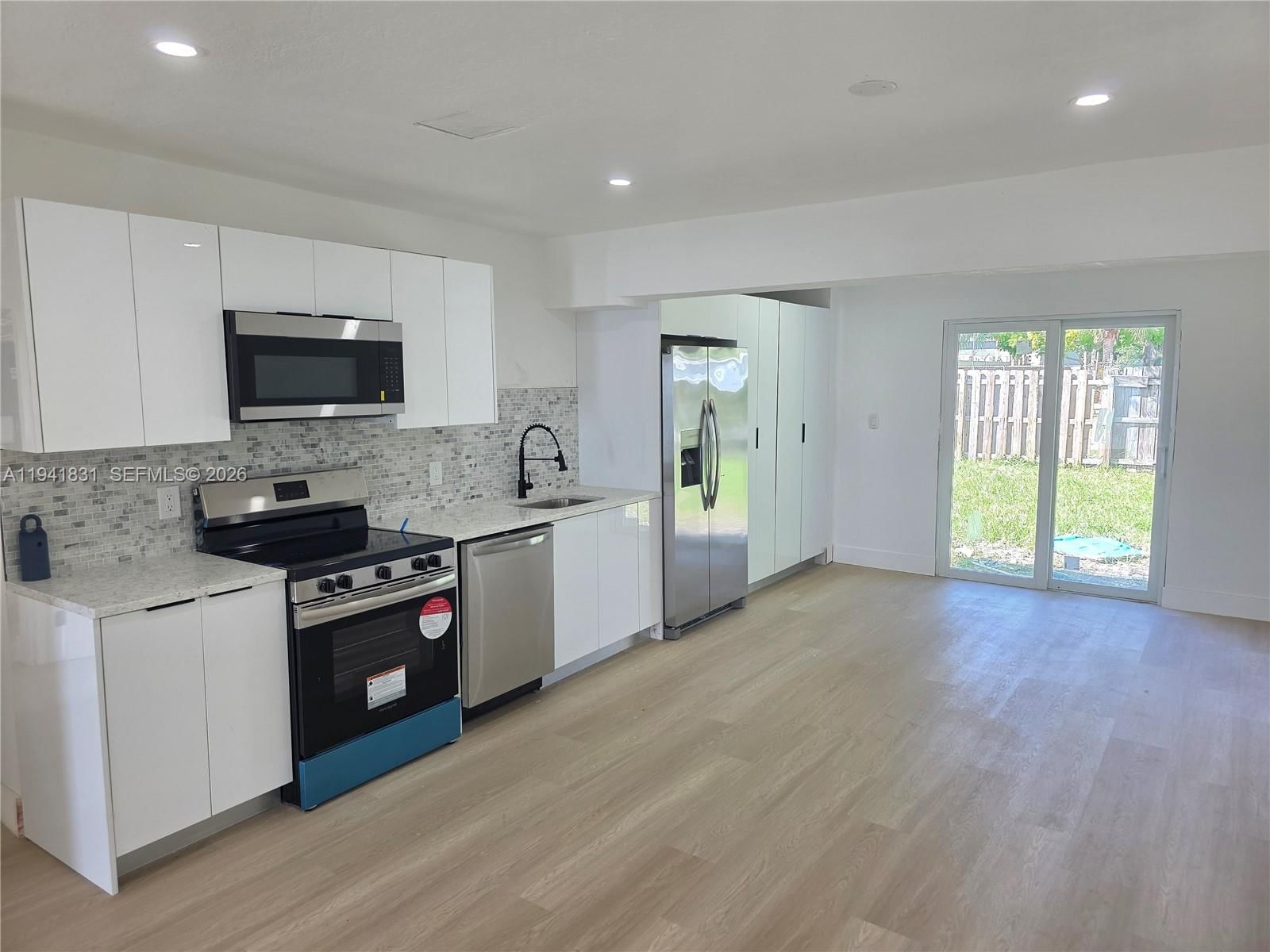 Real estate property located at 1221 Cleve H Dixon Ave., Palm Beach, Federal Gardens 2, Riviera Beach, FL