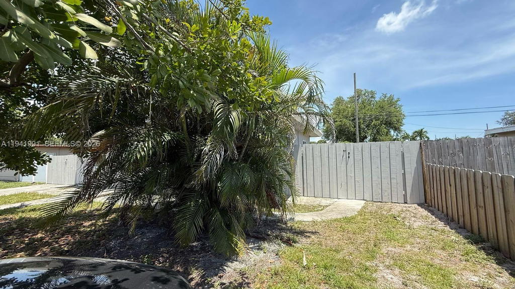 Real estate property located at 5621 Cleveland St, Broward, Playland Country Estates, Hollywood, FL