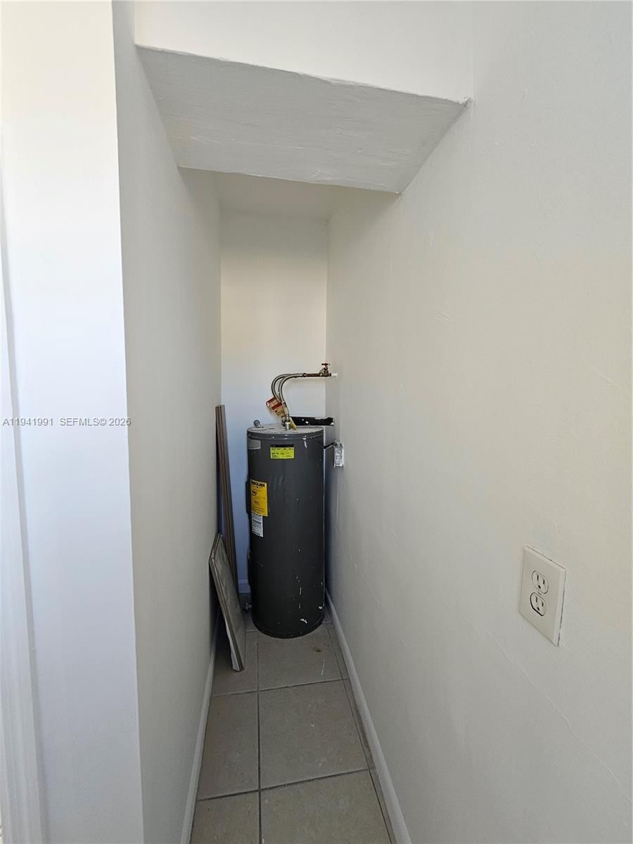 Real estate property located at 5621 Cleveland St, Broward, Playland Country Estates, Hollywood, FL