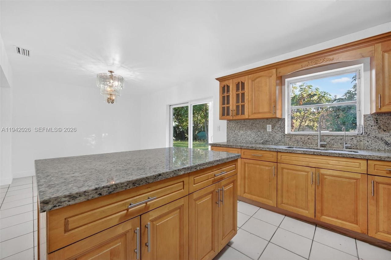Real estate property located at 11000 156th St, Miami-dade, Fairway Estates Sec 7, Miami, FL