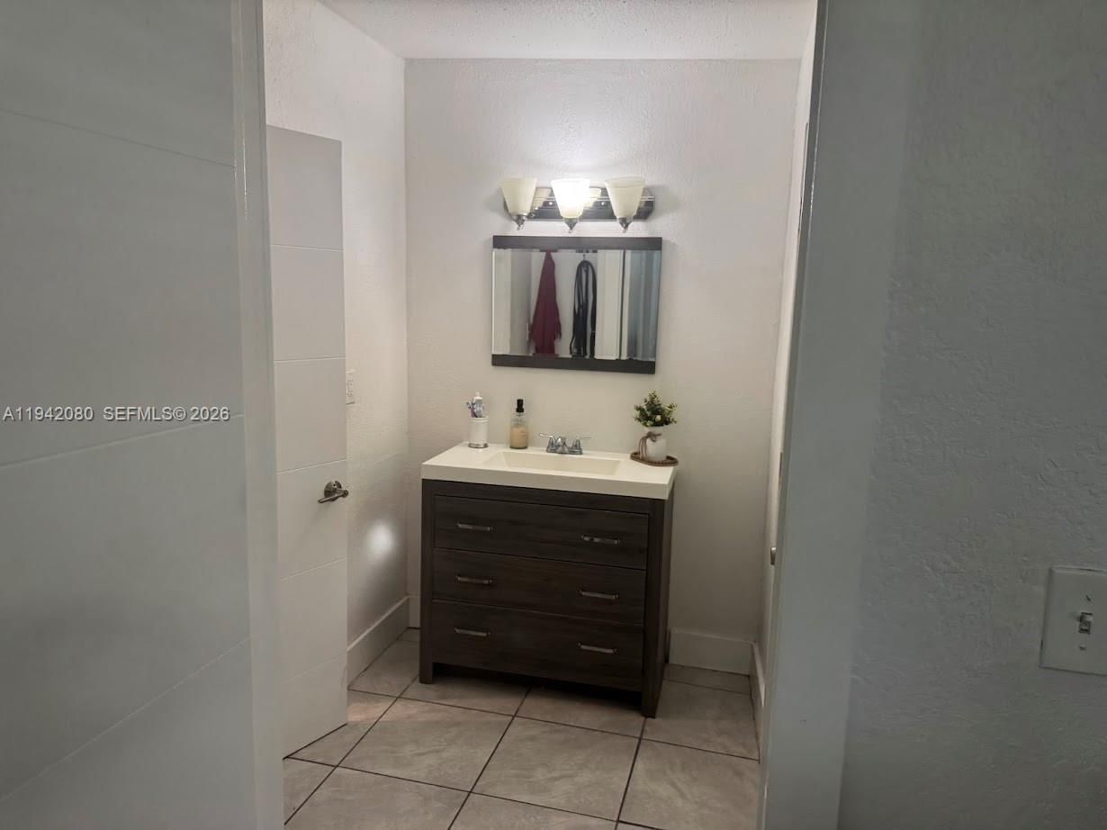 Real estate property located at 412 15th St, Miami-dade, Manor Gardens Addn, Hialeah, FL