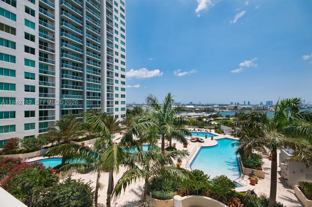 Real estate property located at 253 2nd St #1107, Miami-dade, Vizcayne South Condo, Miami, FL