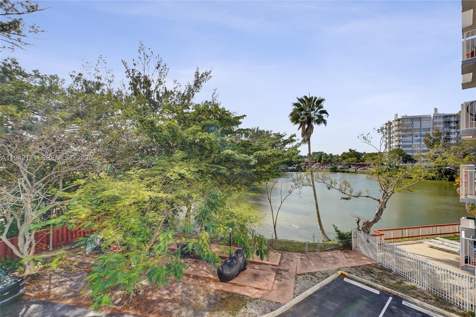 Real estate property located at 1300 Miami Gardens Dr #320E, Miami-dade, Wilshire Condo, Miami, FL