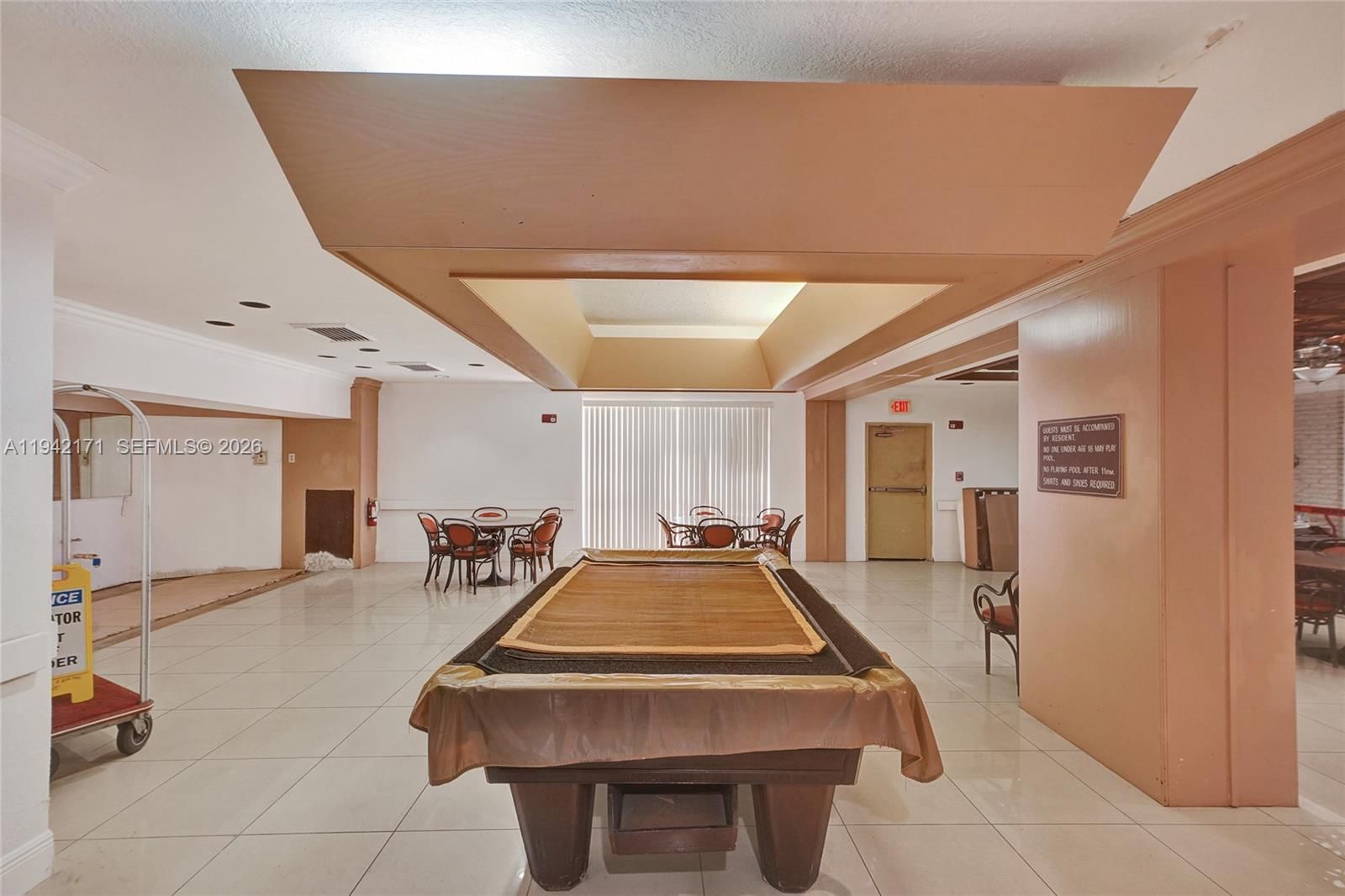 Real estate property located at 1300 Miami Gardens Dr #320E, Miami-dade, Wilshire Condo, Miami, FL