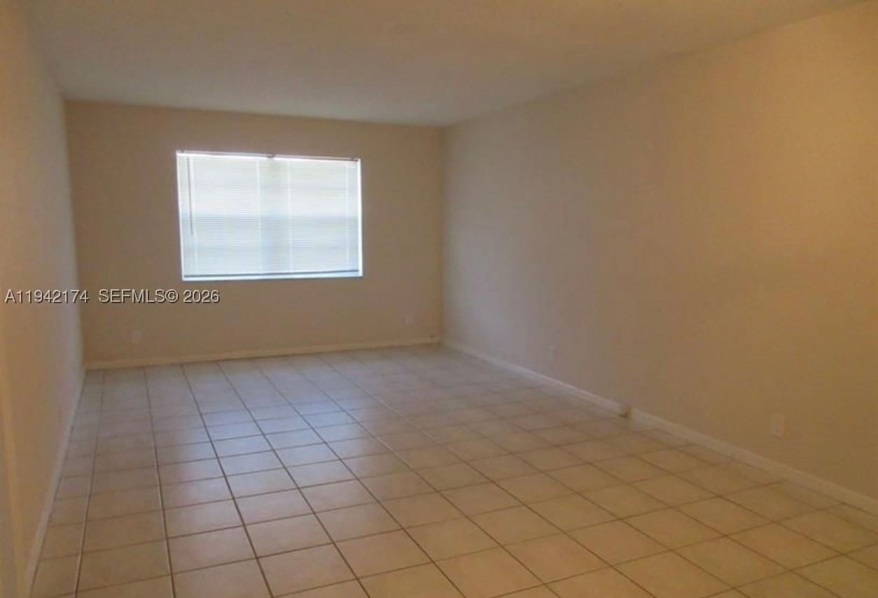 Real estate property located at 10751 Royal Palm Blvd #17, Broward, Villa Madrid I Condo, Coral Springs, FL