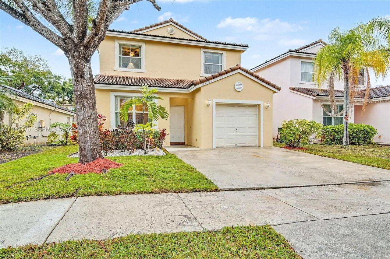 Real estate property located at 1939 13th St, Miami-dade, Shores At Keys Gate, Homestead, FL