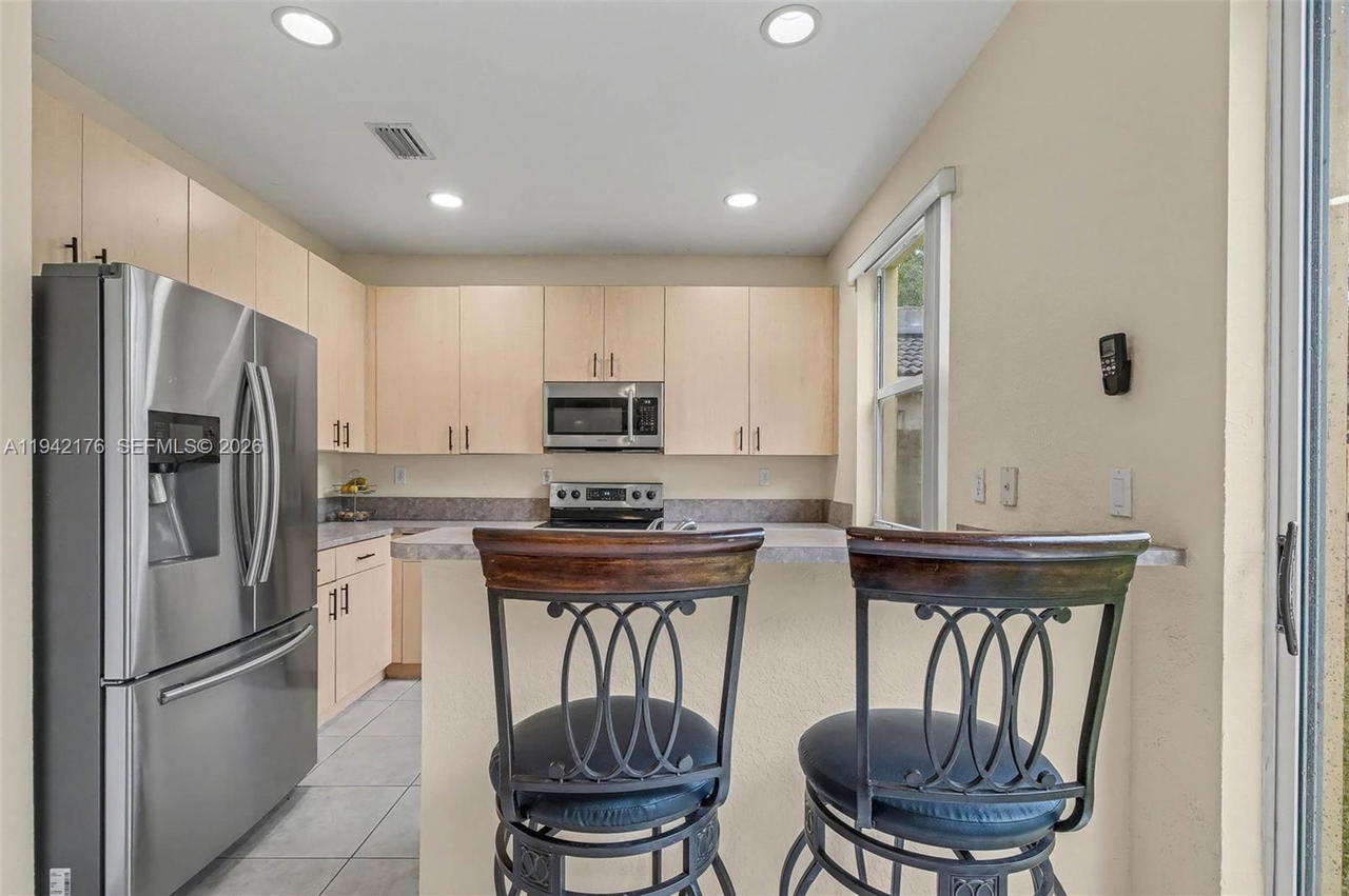 Real estate property located at 1939 13th St, Miami-dade, Shores At Keys Gate, Homestead, FL