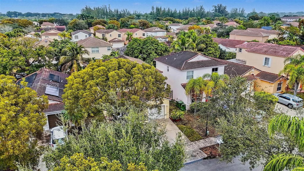 Real estate property located at 1939 13th St, Miami-dade, Shores At Keys Gate, Homestead, FL