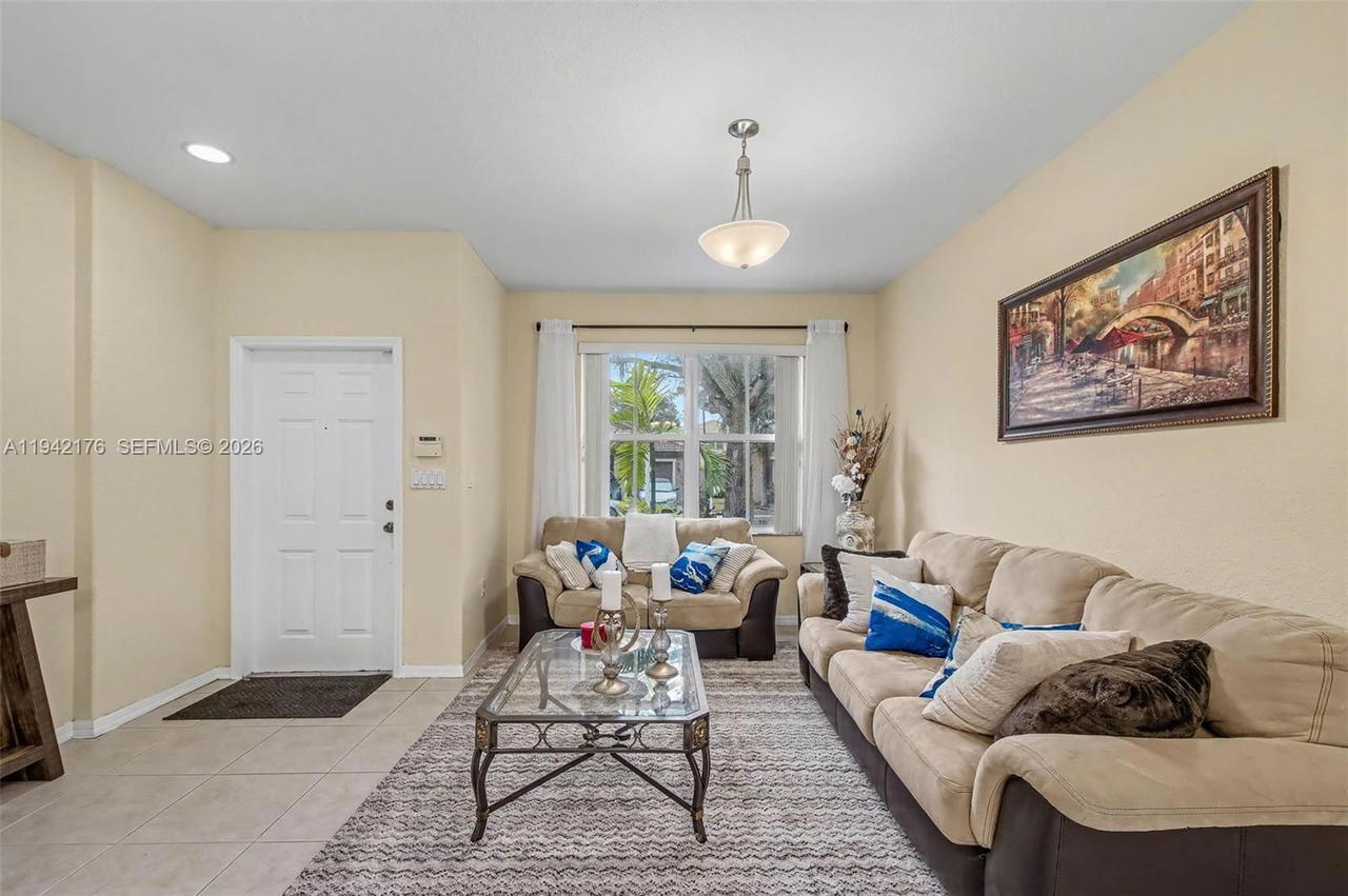Real estate property located at 1939 13th St, Miami-dade, Shores At Keys Gate, Homestead, FL