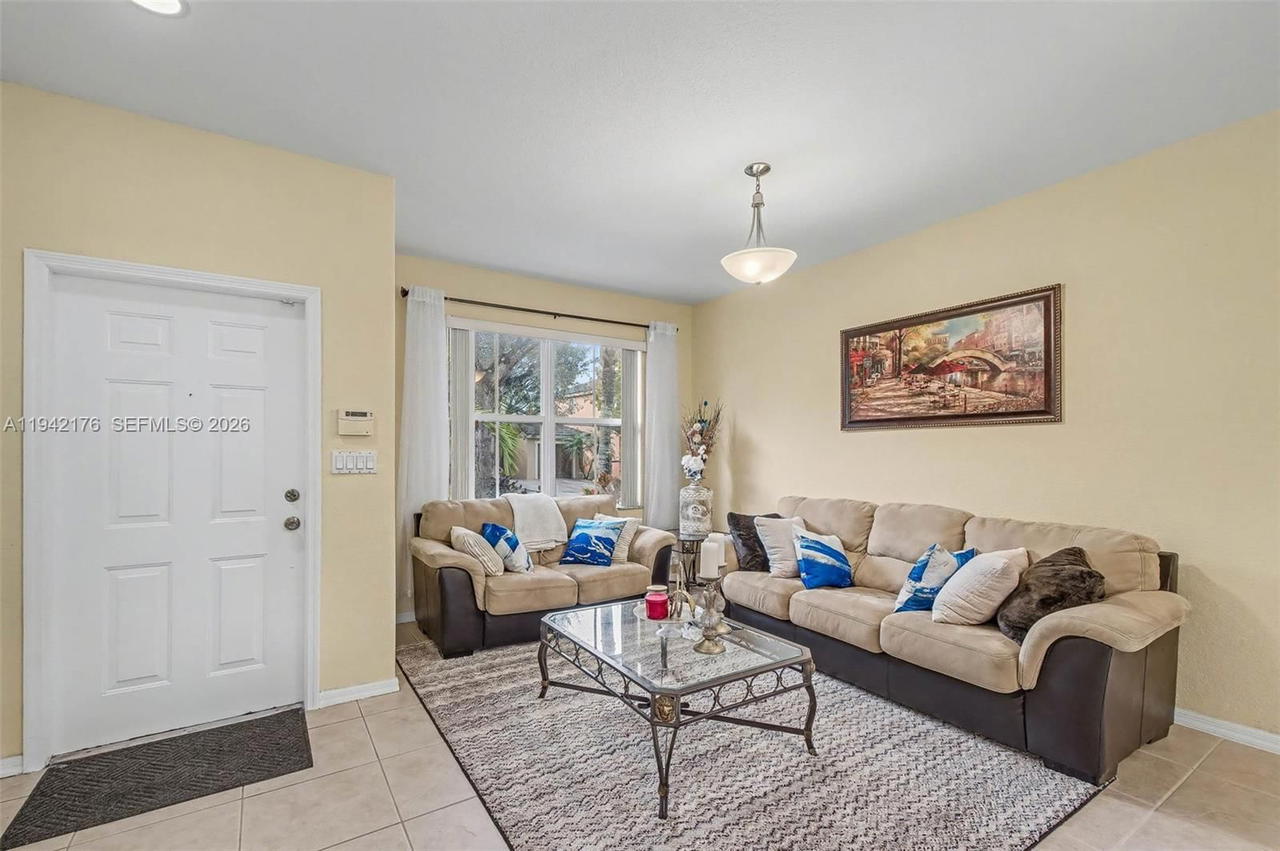 Real estate property located at 1939 13th St, Miami-dade, Shores At Keys Gate, Homestead, FL