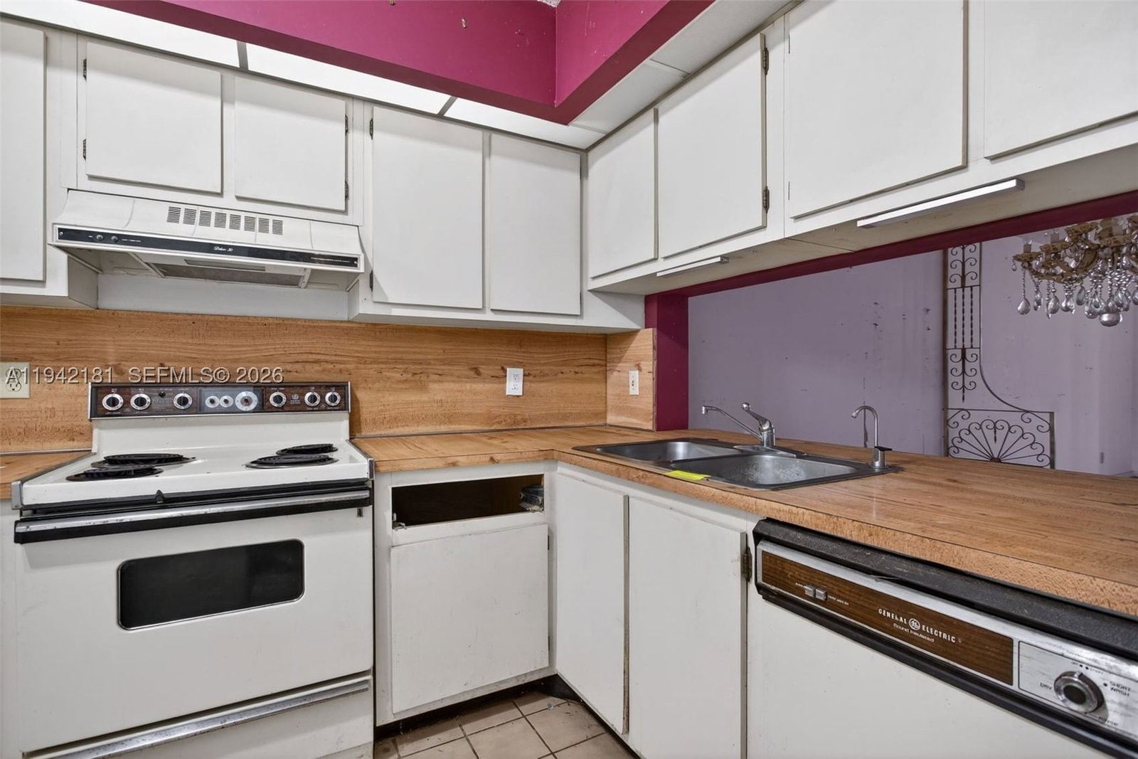 Real estate property located at 114 Lake Emerald Dr #104, Broward, Lake Emerald Condominium, Oakland Park, FL