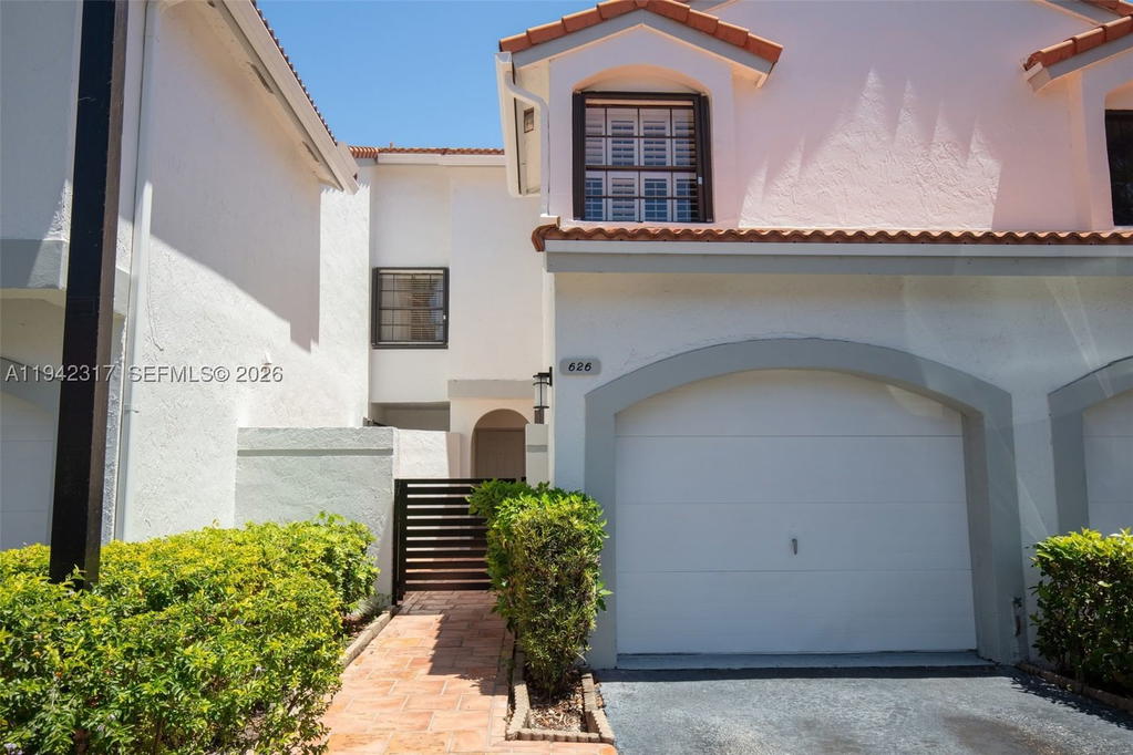 Real estate property located at 3525 Magellan Cir #626, Miami-dade, Mariner Village Garden Co, Aventura, FL