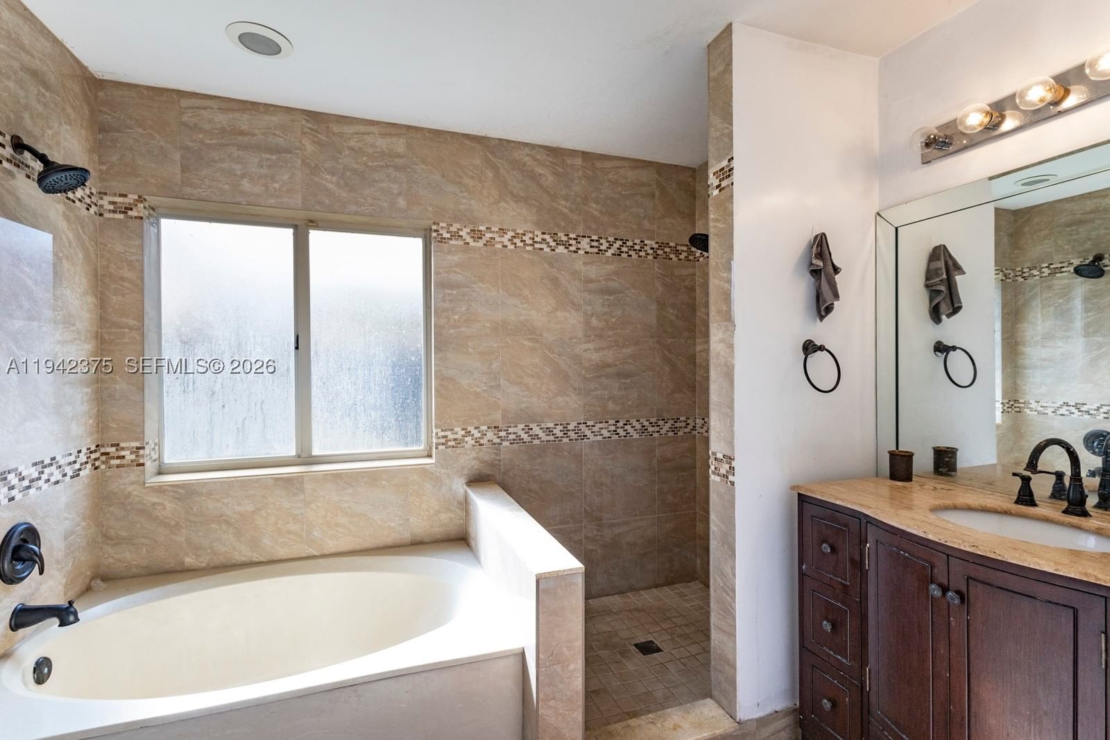 Real estate property located at 15286 178th Ter, Miami-dade, Majestic Estates 1st Addn, Miami, FL