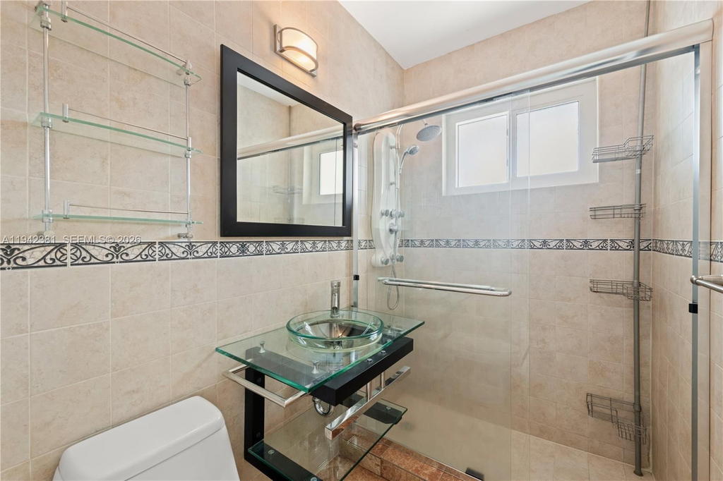Real estate property located at 1470 Treasure Dr, Miami-dade, Treasure Island, North Bay Village, FL