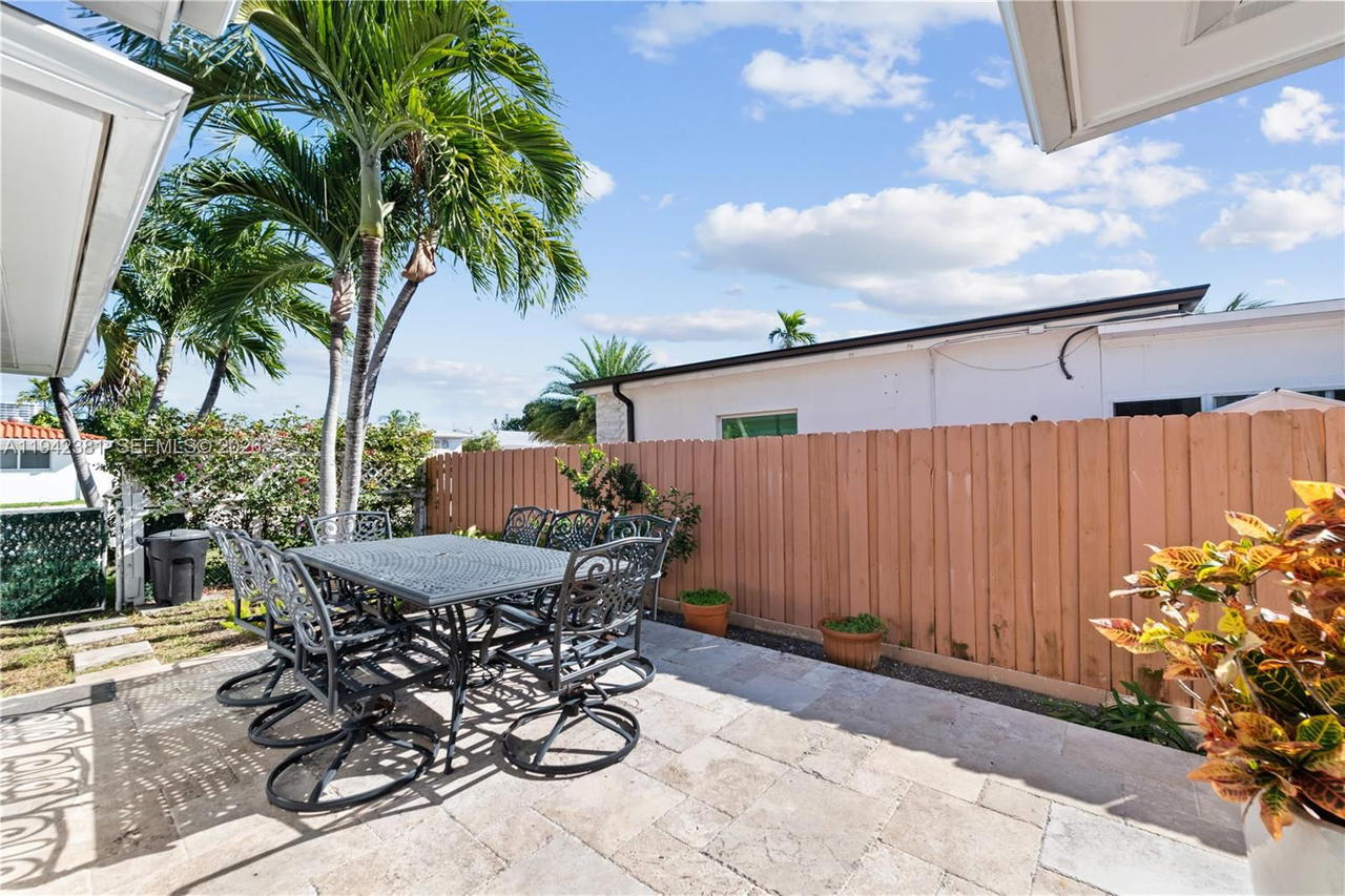 Real estate property located at 1470 Treasure Dr, Miami-dade, Treasure Island, North Bay Village, FL