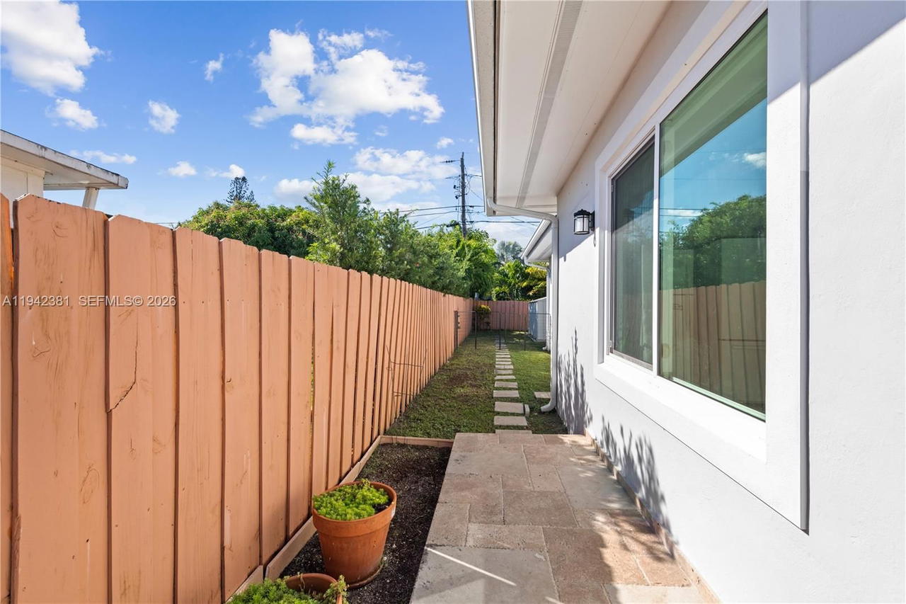 Real estate property located at 1470 Treasure Dr, Miami-dade, Treasure Island, North Bay Village, FL