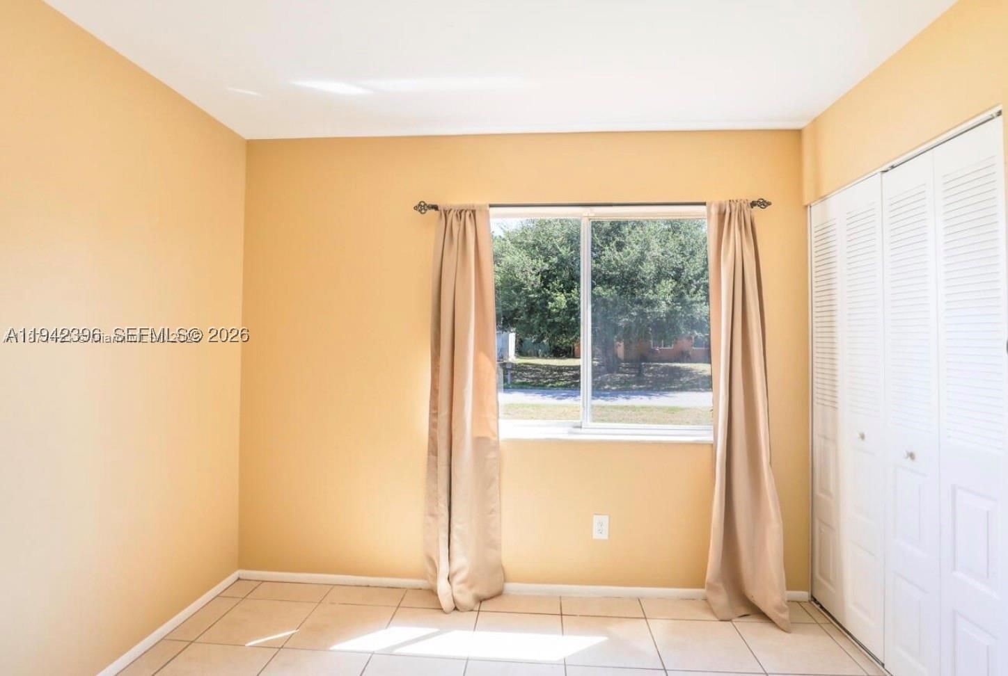 Real estate property located at 250 Homeland Rd, St Lucie, Port St Lucie Section 41, Port St Lucie, FL