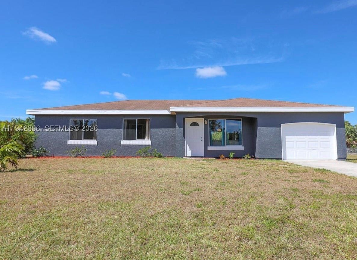 Real estate property located at 250 Homeland Rd, St Lucie, Port St Lucie Section 41, Port St Lucie, FL