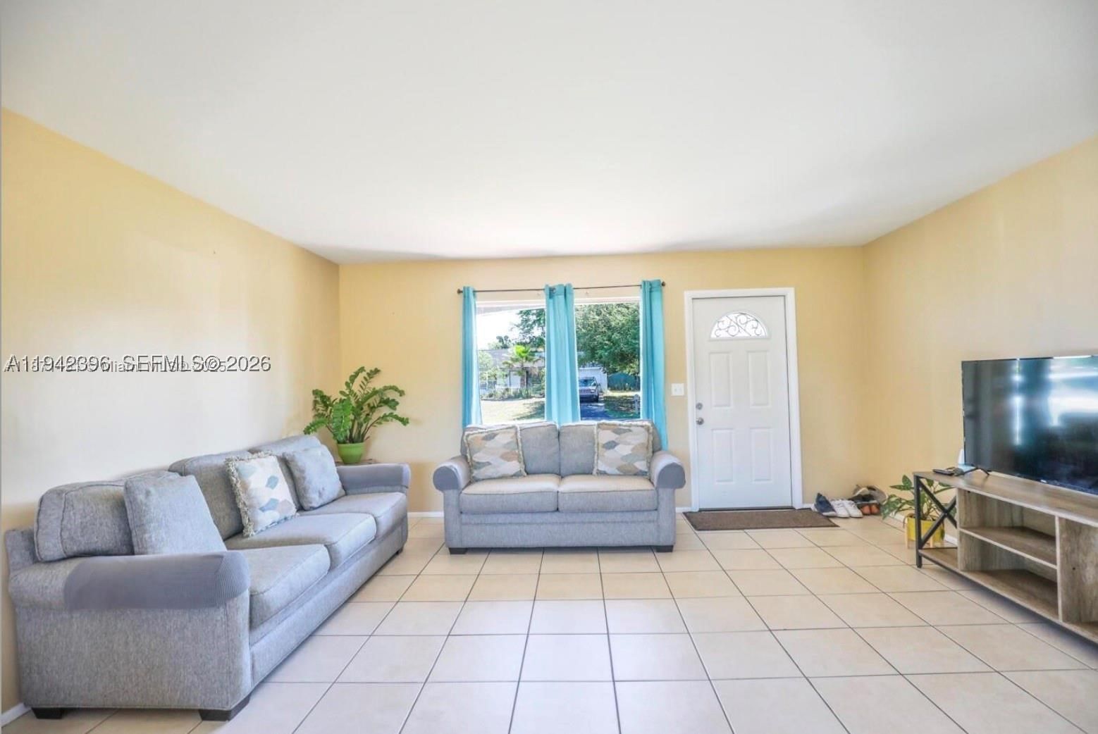 Real estate property located at 250 Homeland Rd, St Lucie, Port St Lucie Section 41, Port St Lucie, FL
